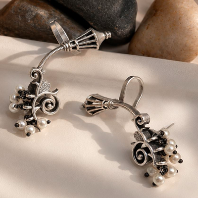 Hiraola's Product Image