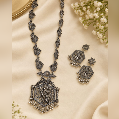 Hiraola's Product Image