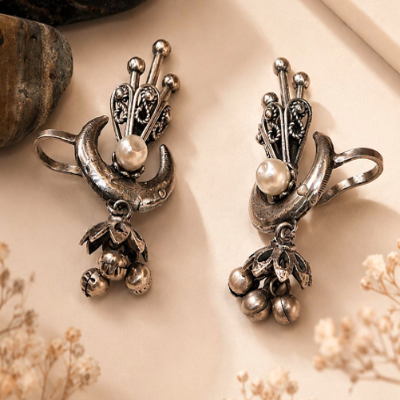 Hiraola's Product Image