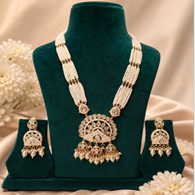 Hiraola's Product Image
