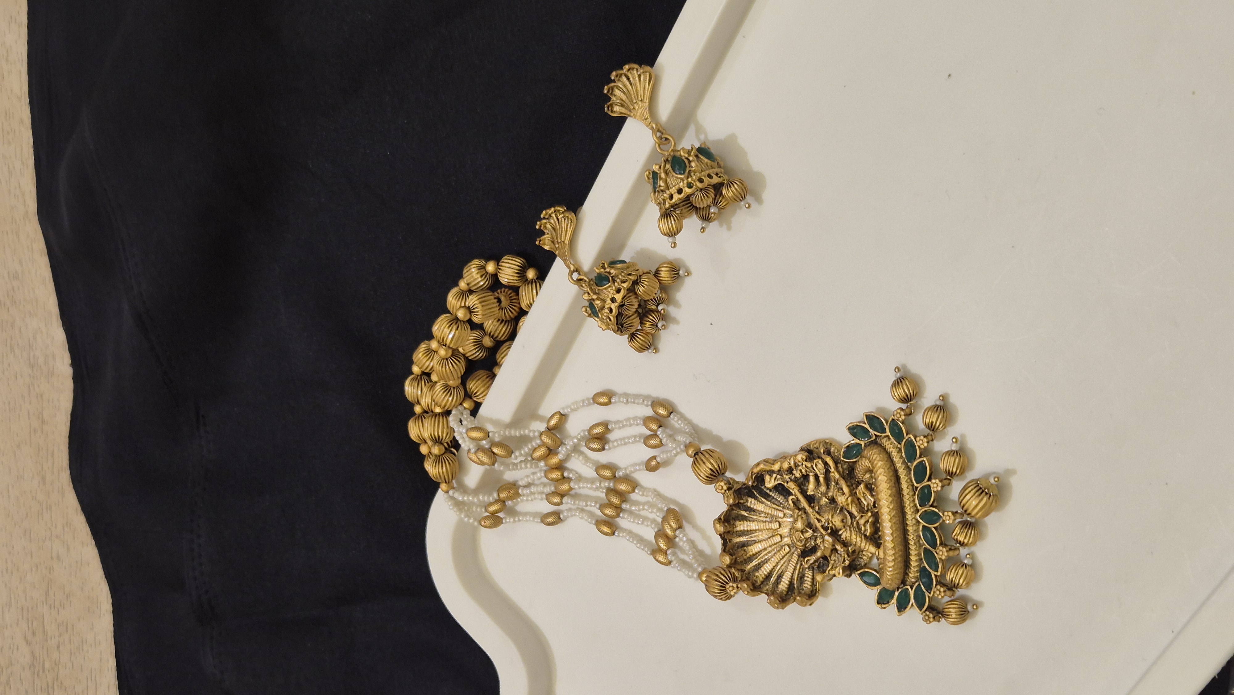 Sheshnaag Temple Pendant Set