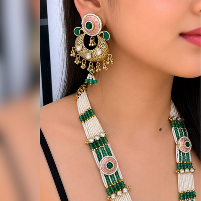 Hiraola's Product Image