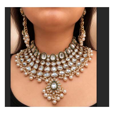 Hiraola's Product Image