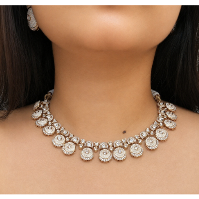 Hiraola's Product Image