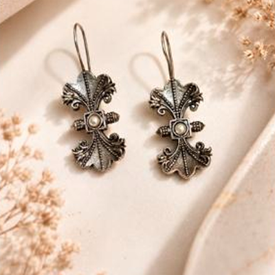 Hiraola's Product Image