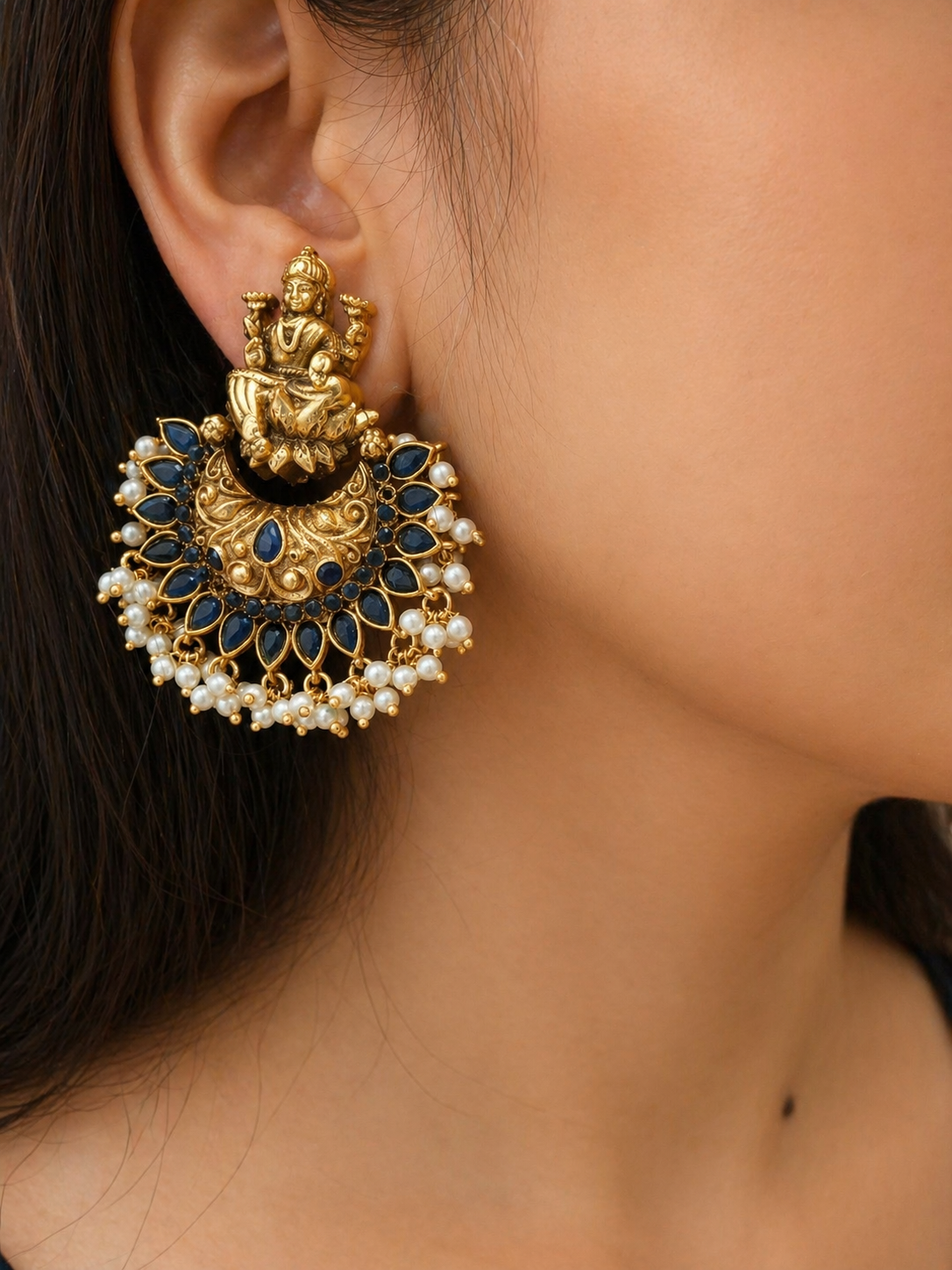 Hiraola's Product Image
