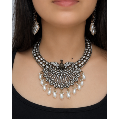 Hiraola's Product Image